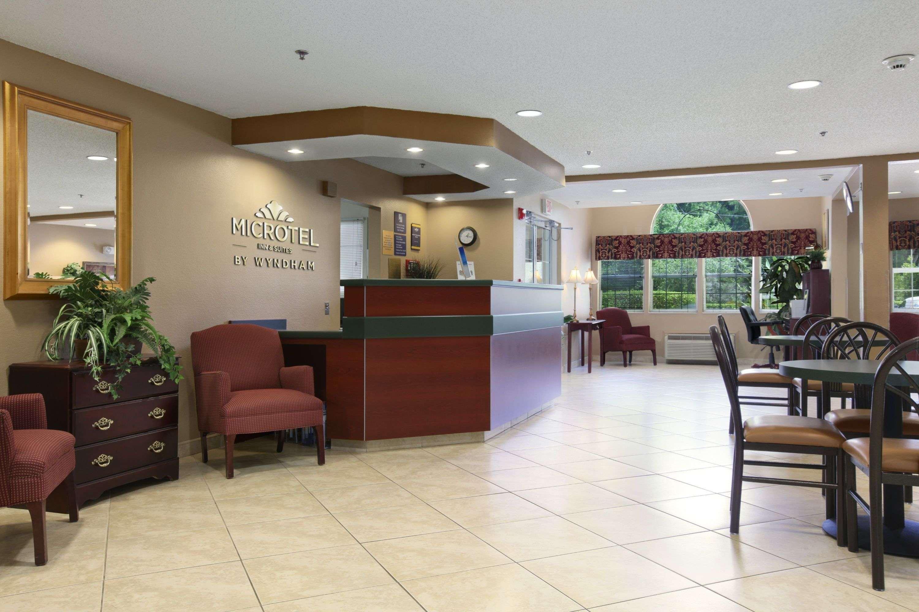 Microtel Inn & Suites By Wyndham Palm Coast I-95 Екстериор снимка