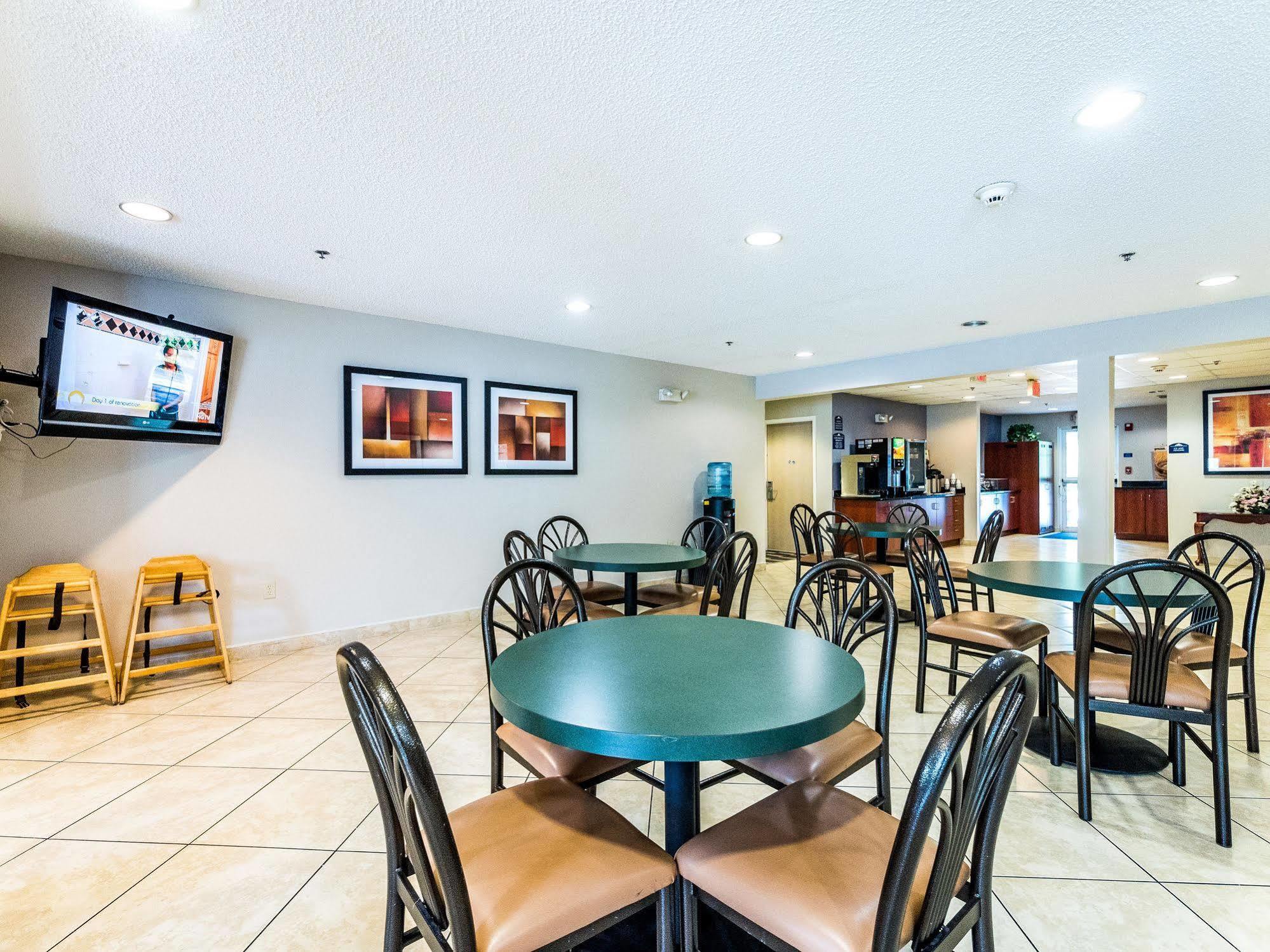 Microtel Inn & Suites By Wyndham Palm Coast I-95 Екстериор снимка